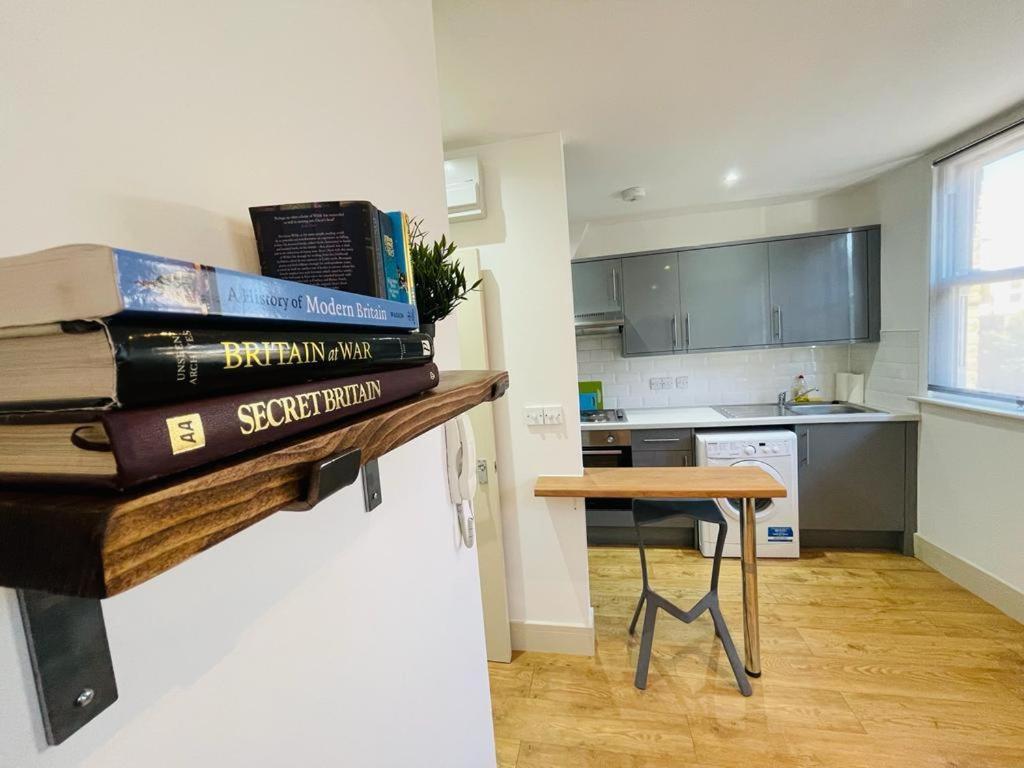 Lovely 2 Bedroom Serviced Apartment In Londýn Exteriér fotografie